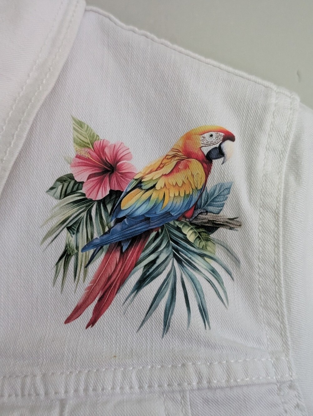 UpCycled Old Navy | Women's Small | Parrot 🦜and Hibiscus 🌺 Jean Jacket | White - Picture 10 of 11